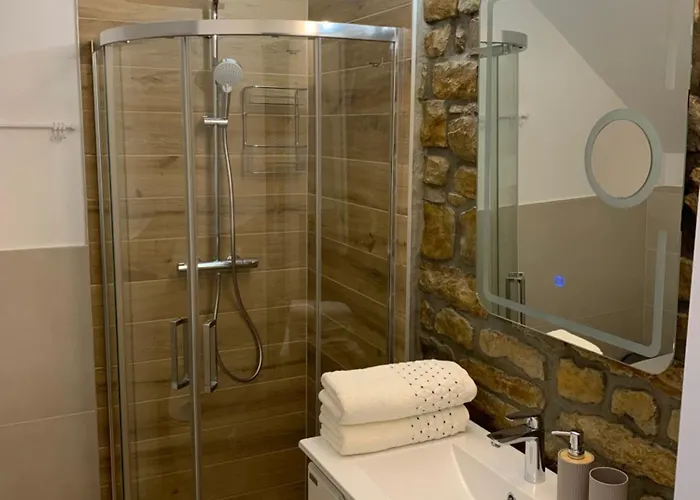 شقة Fajti 189 Hrvatini